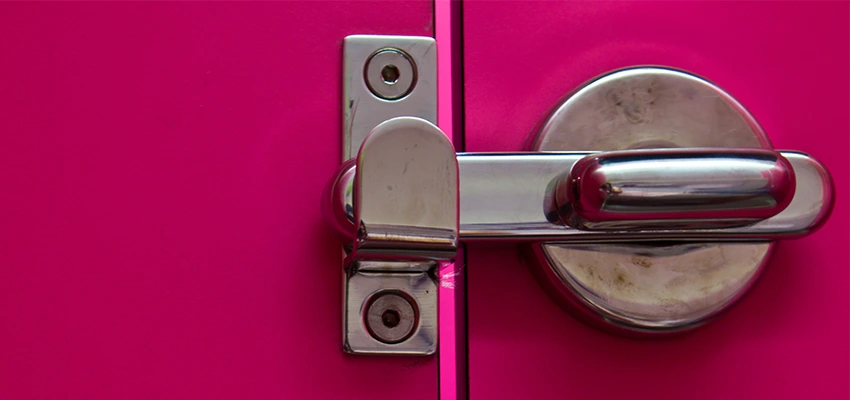 Childproof Gate Lock in Corcoran, California