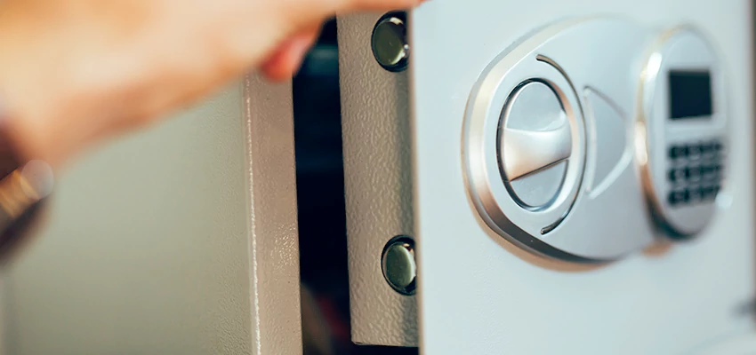 Fingerprint Safe Openers in Corcoran, CA