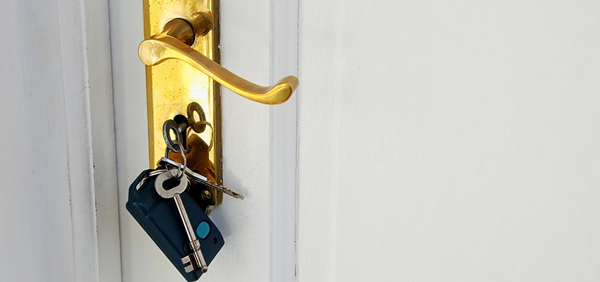 Broken Door Key Extraction in Corcoran, CA